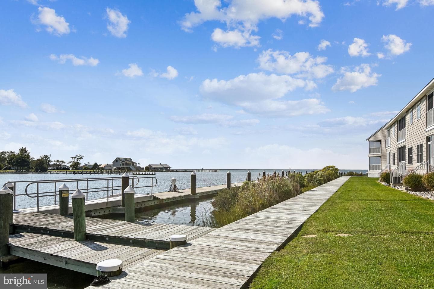 107 Waters Edge #107e photo 25