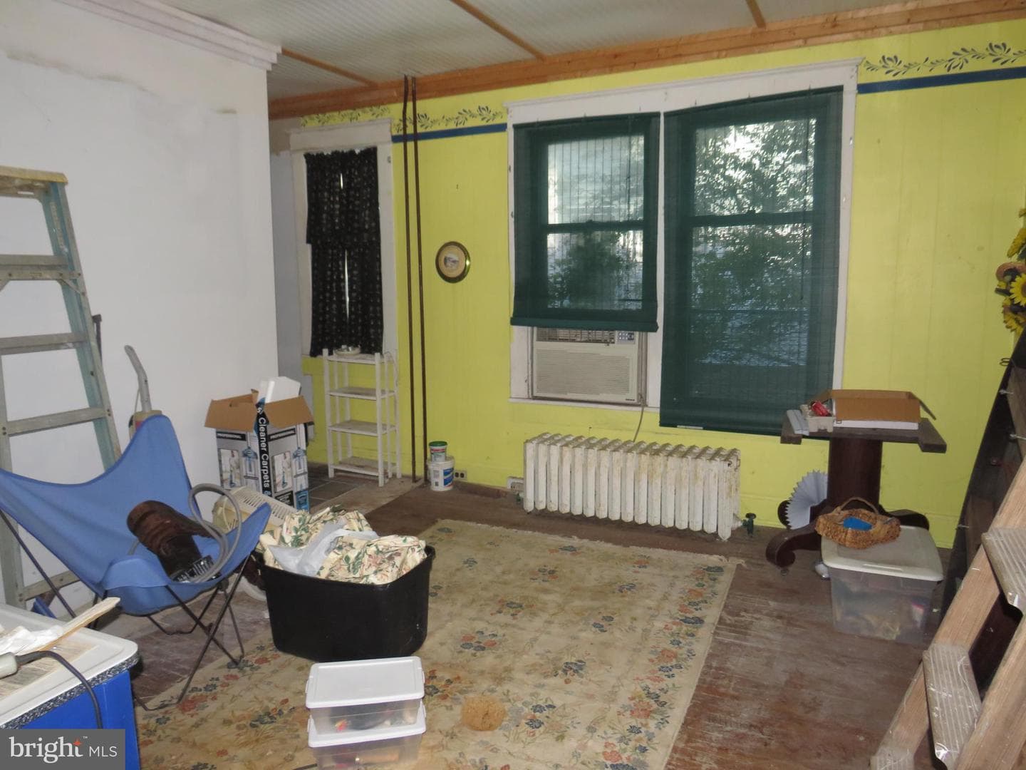 243 N Somerset Avenue photo 15