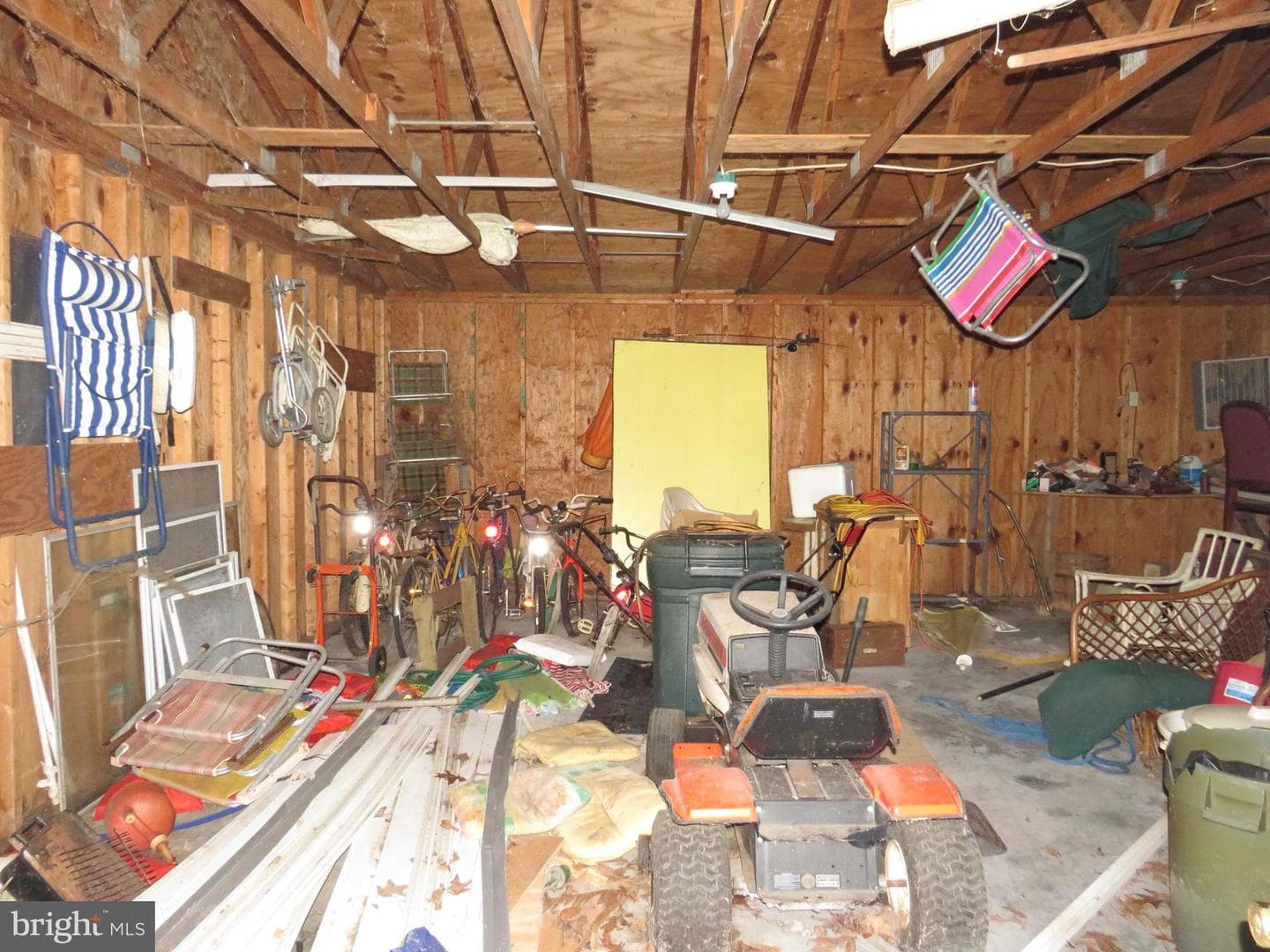 243 N Somerset Avenue photo 25