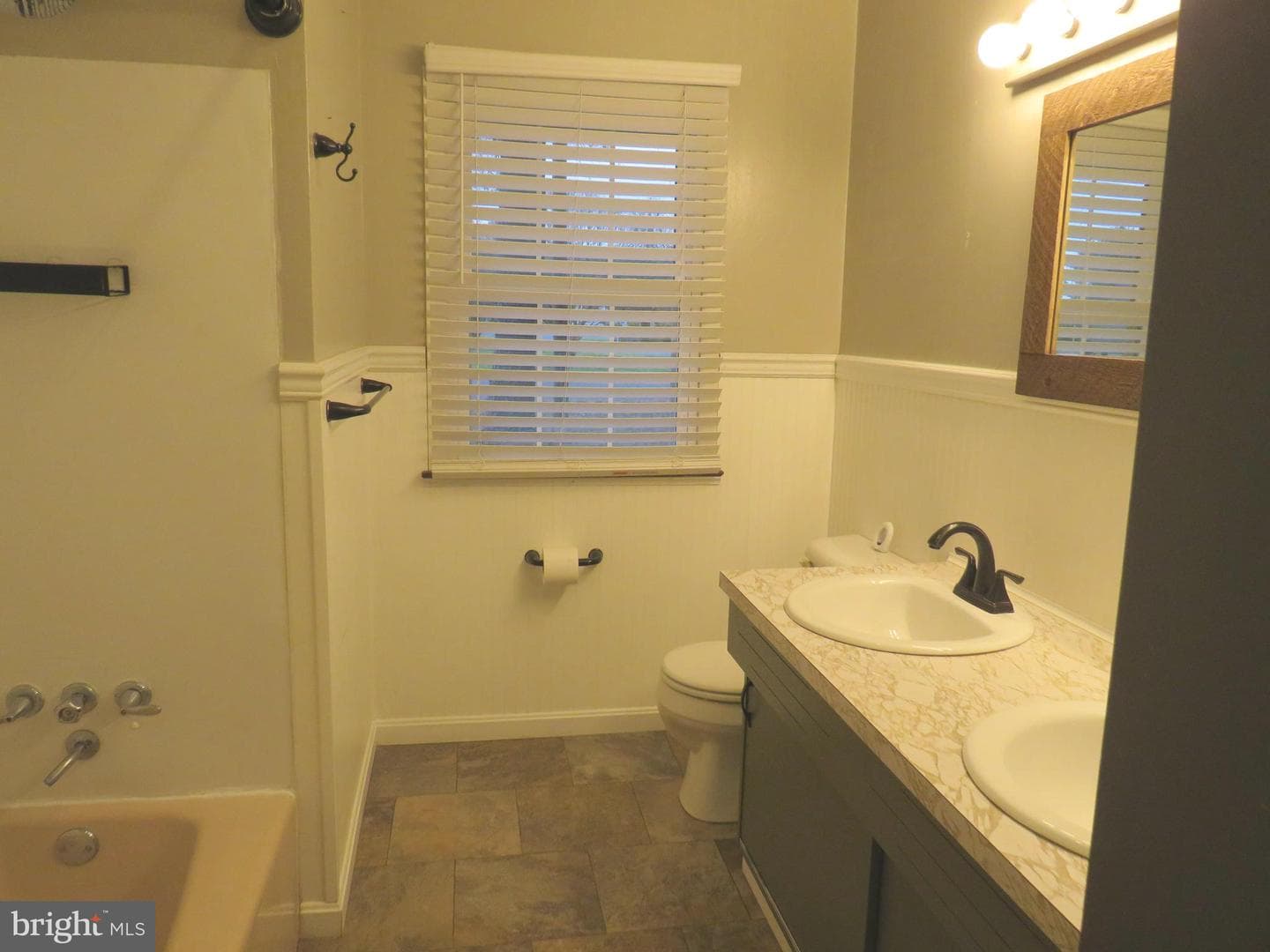 26419 Minden Avenue photo 23