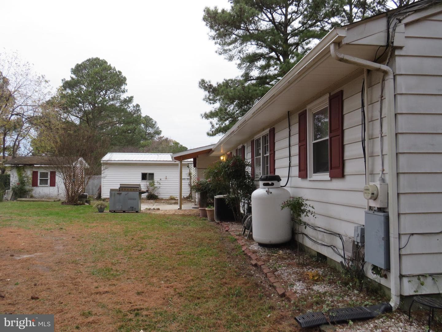 26419 Minden Avenue photo 3