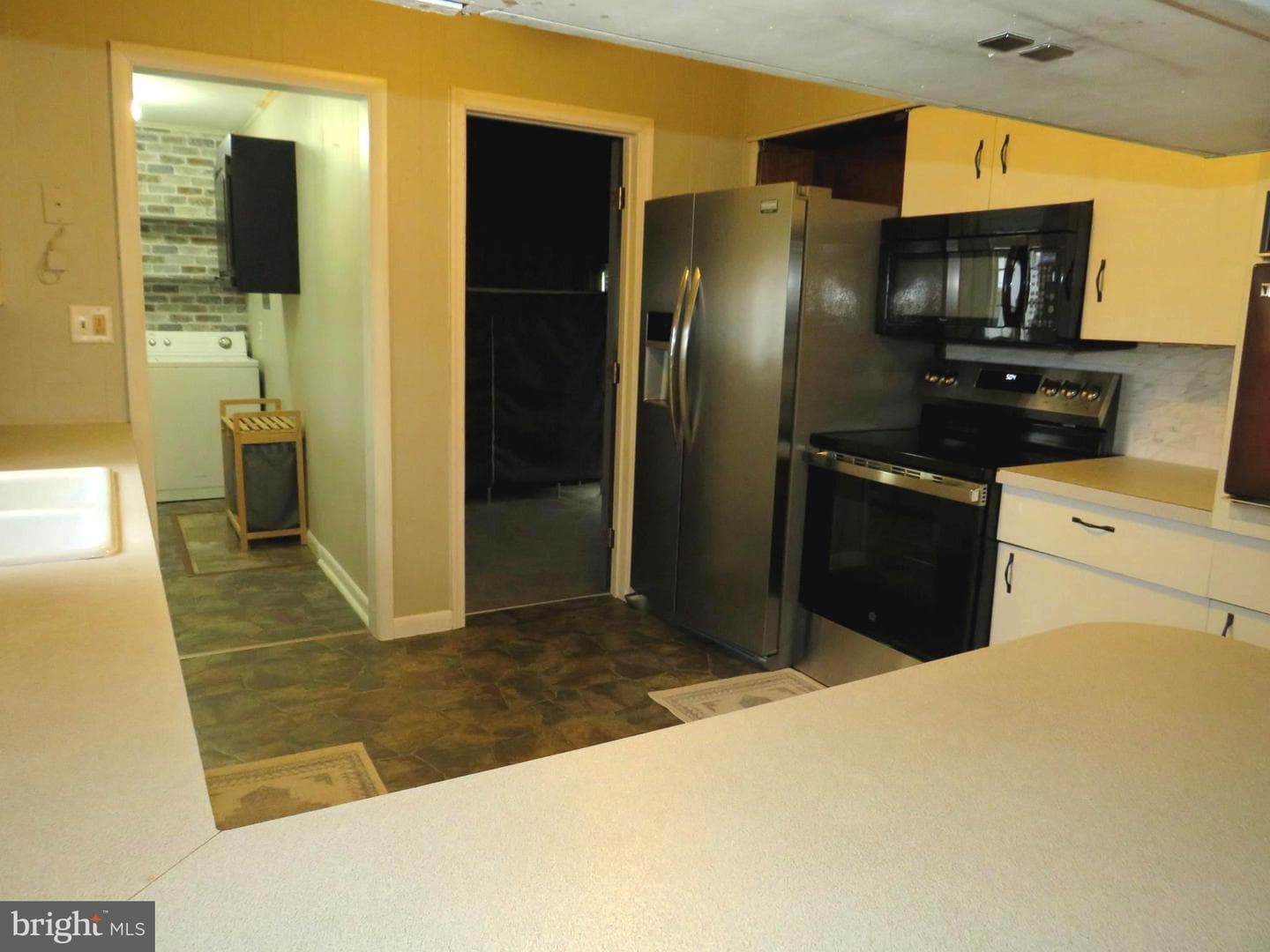 26419 Minden Avenue photo 8