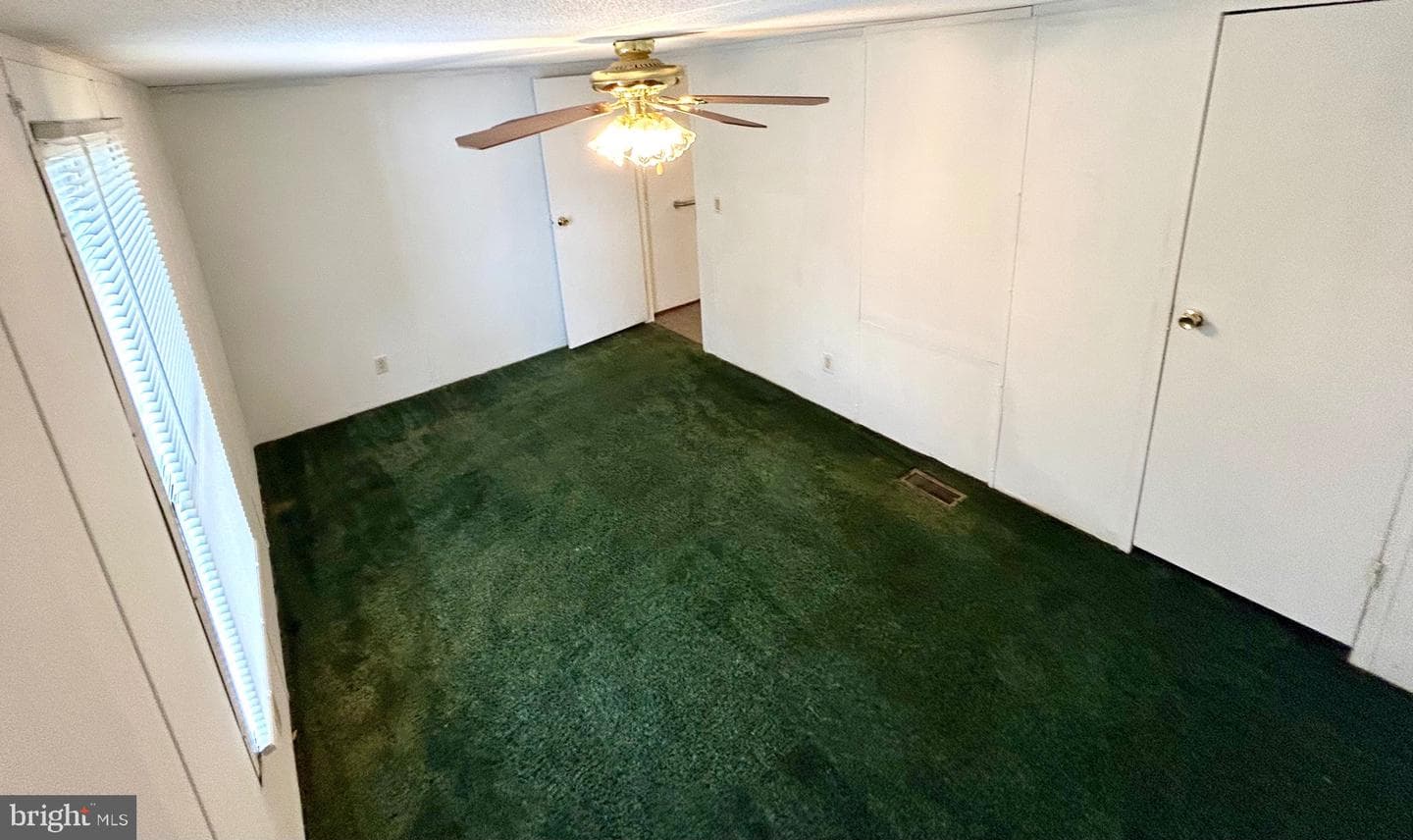 14525 Willey Ave. photo 14