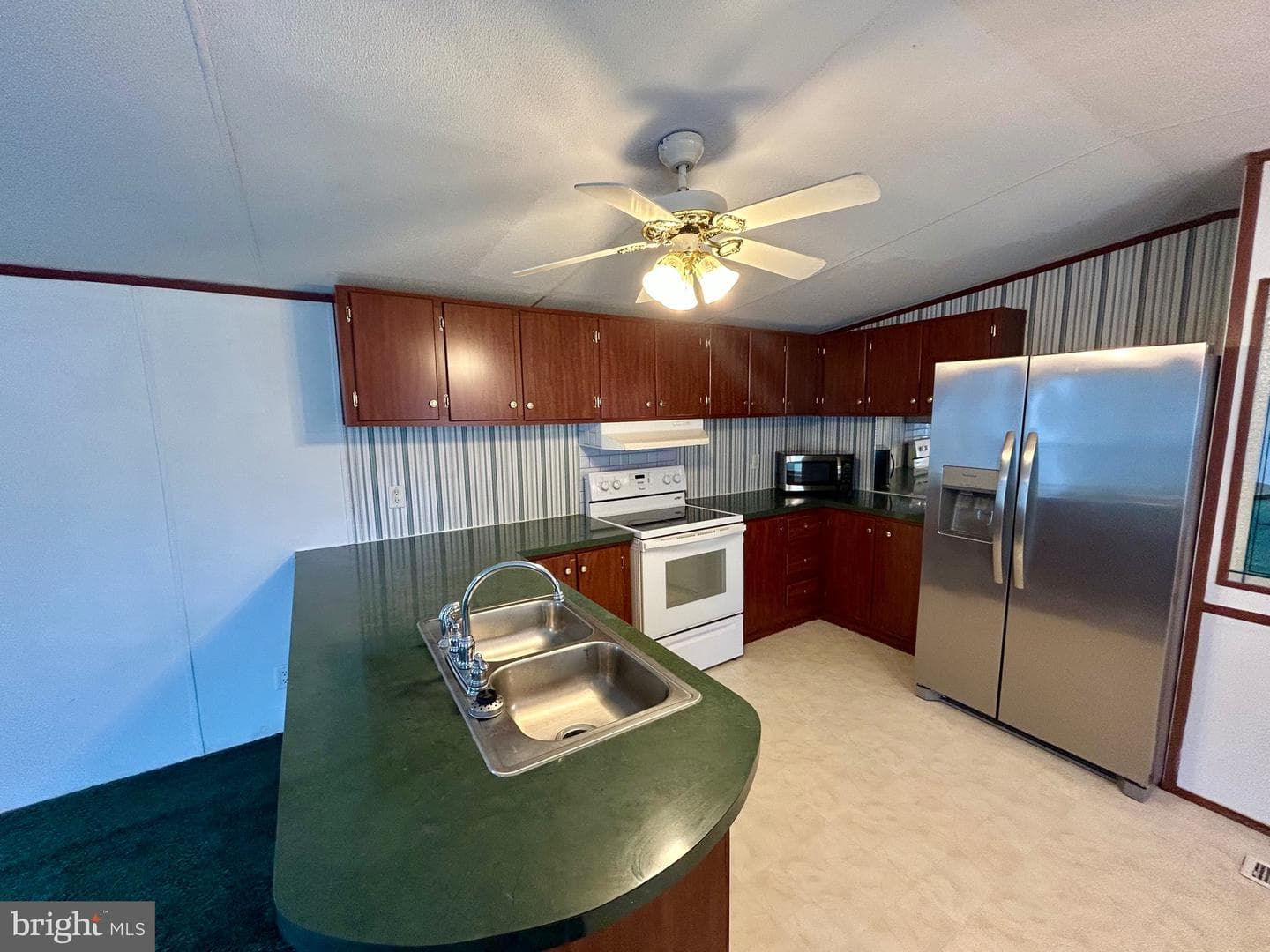14525 Willey Ave. photo 5