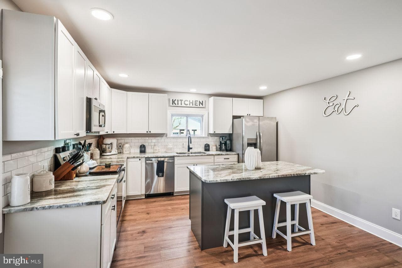 3231 Lawsonia Road photo 12