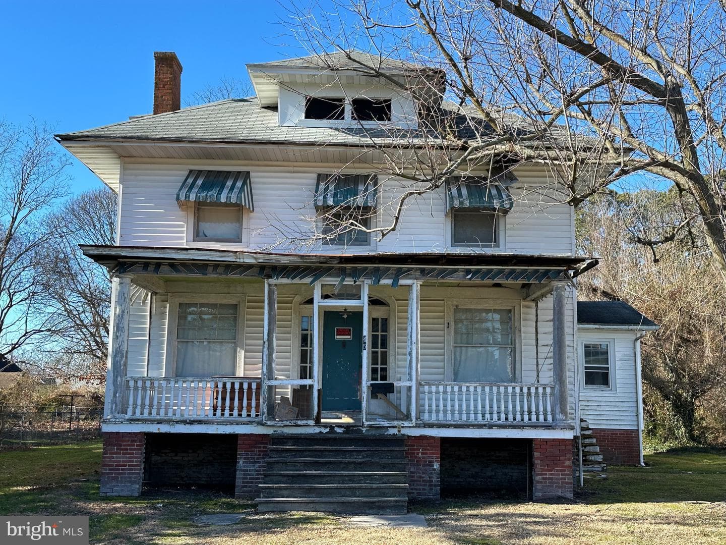 245 N Somerset Avenue photo 2