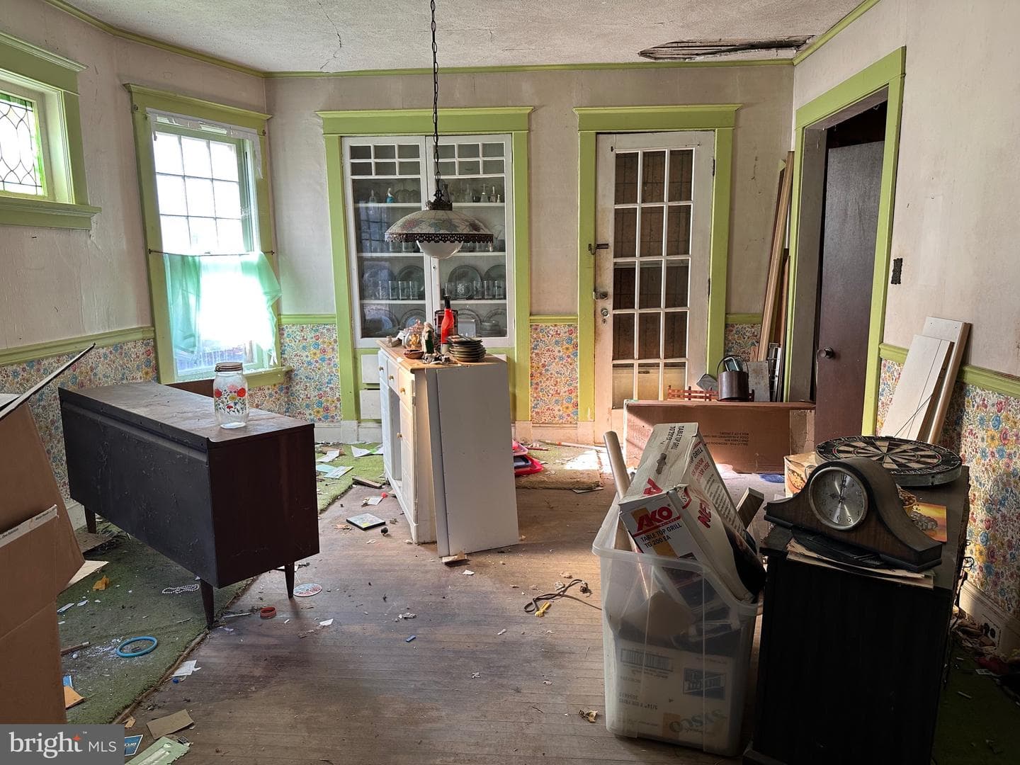 245 N Somerset Avenue photo 6