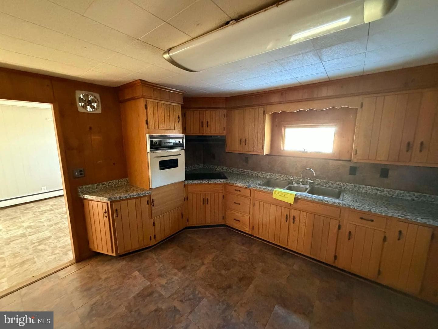 7366 River Road photo 9