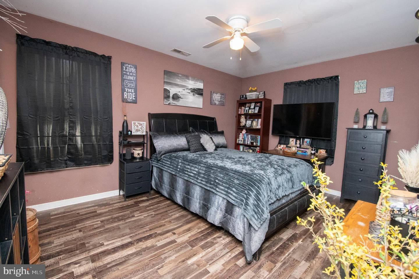 15 Heron Way photo 8