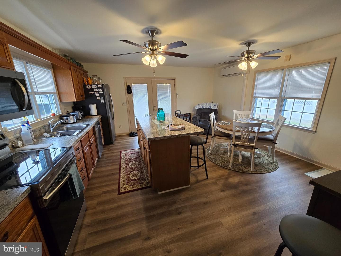 205 Myrtle Street photo 12