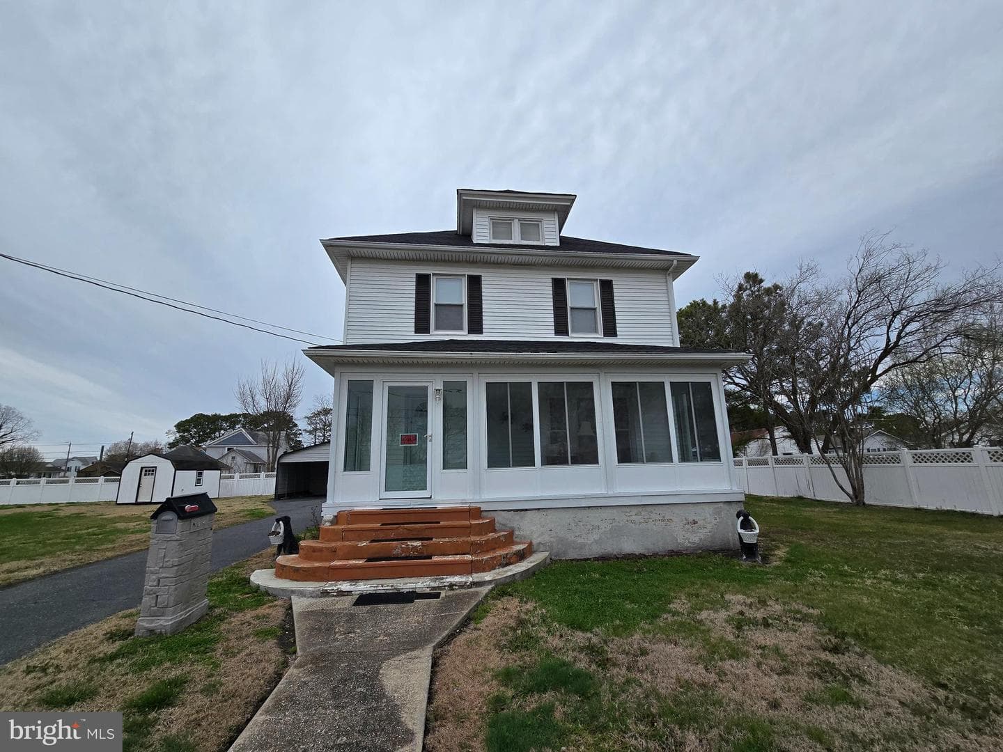 205 Myrtle Street photo 4