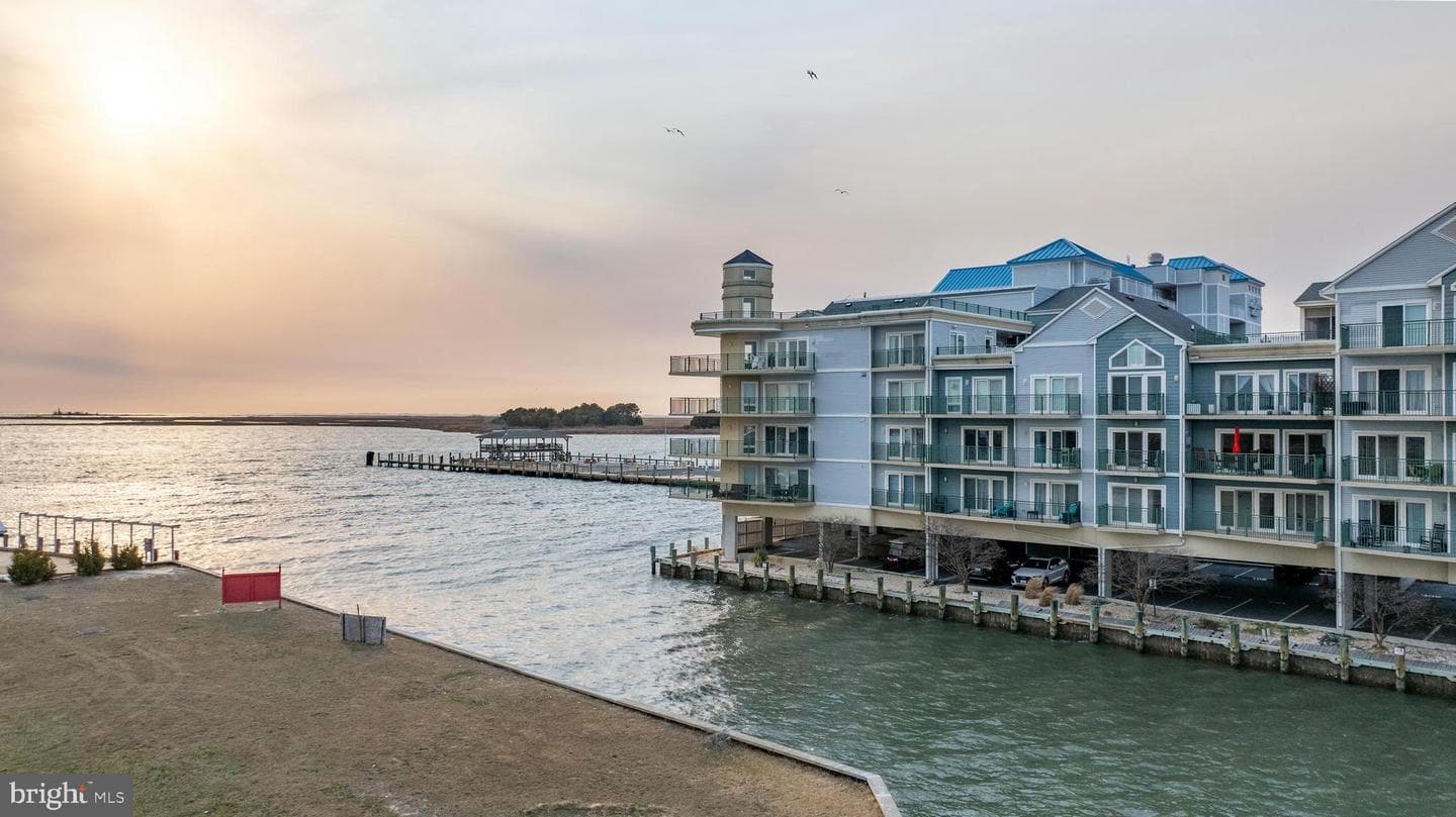 1 Dock St # 203, Crisfield