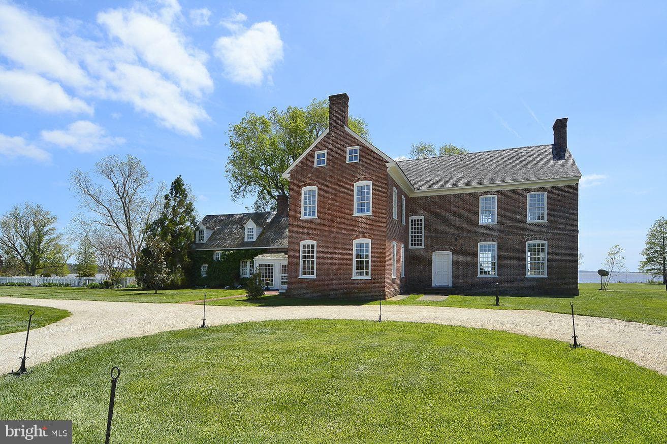 10373 Locust Point Road, Princess Anne