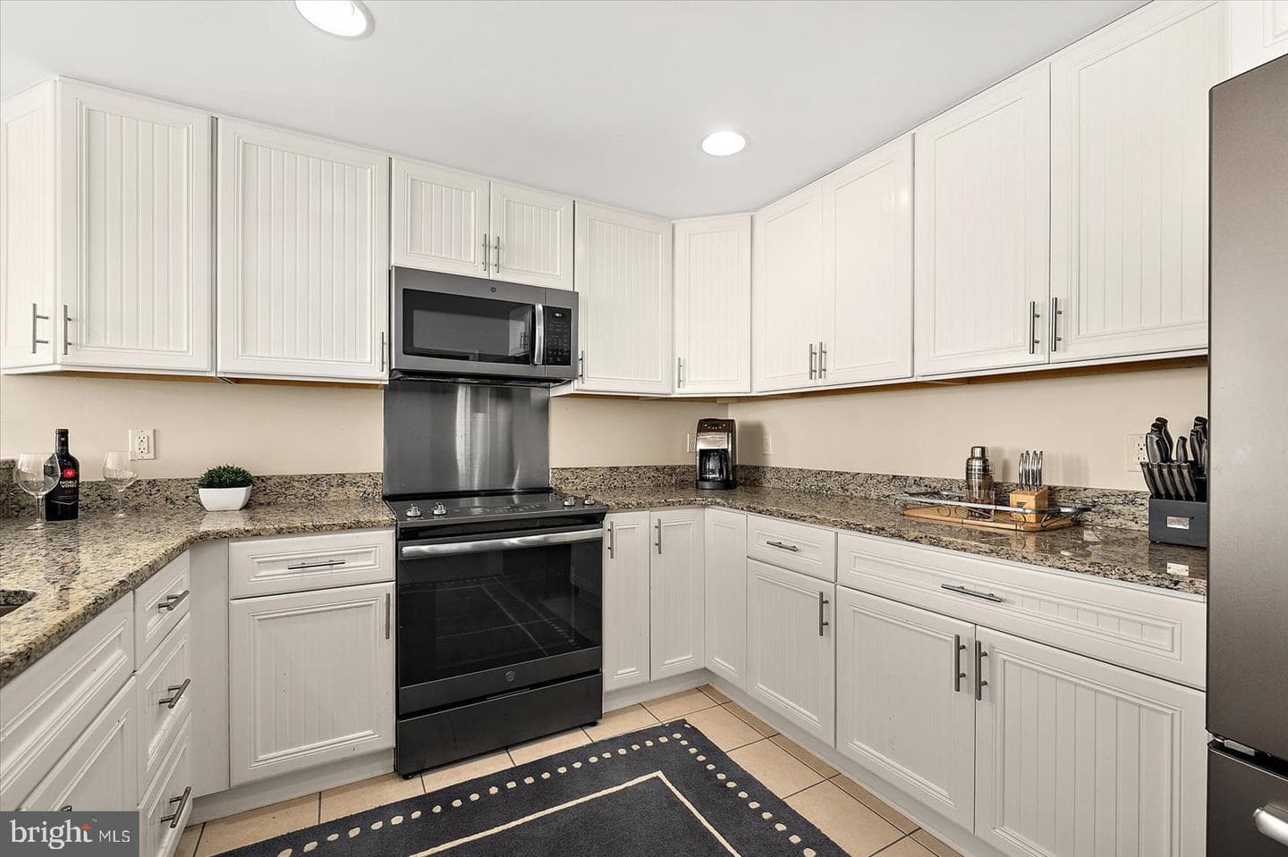 103 Williams St # 617 photo 18