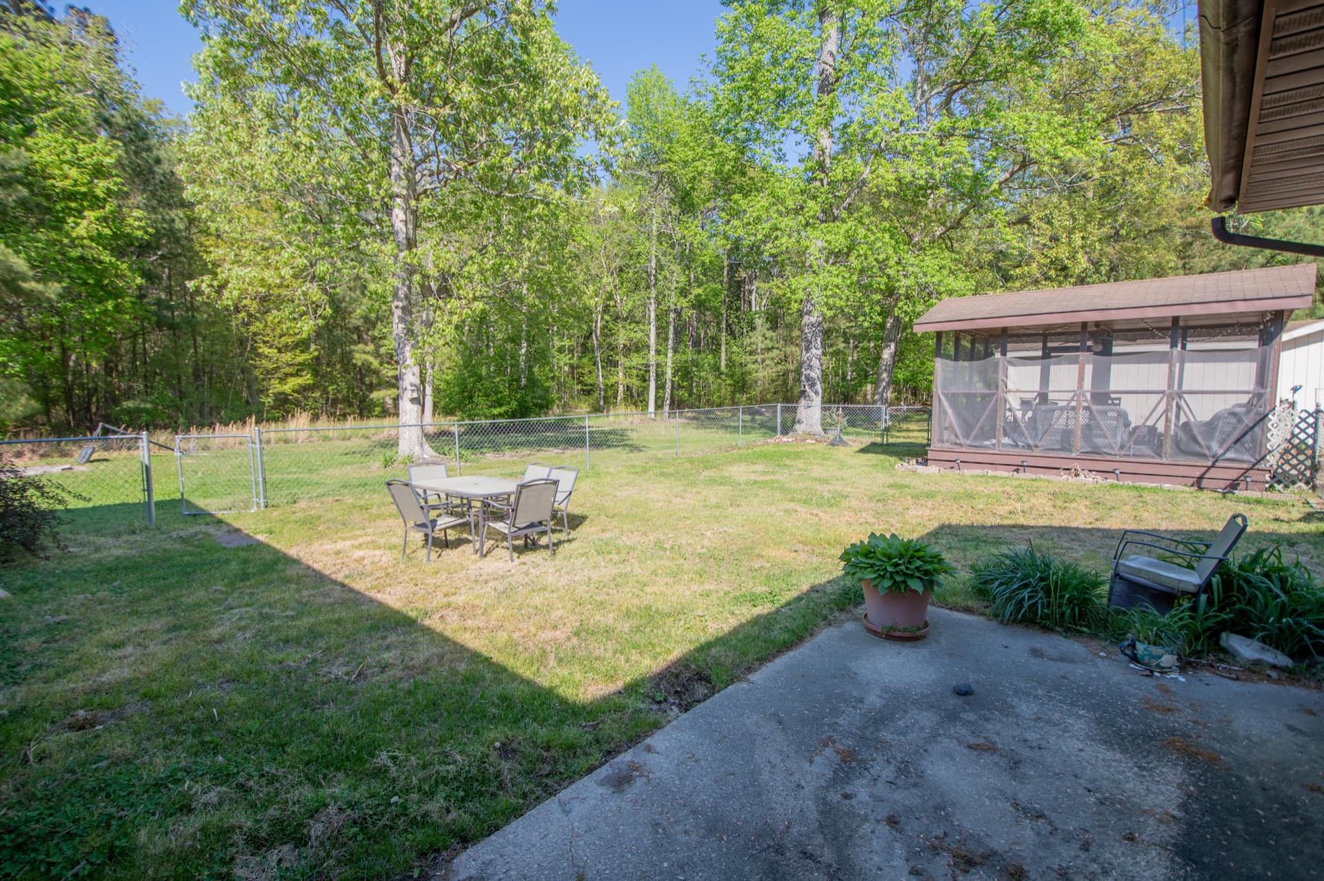4401 Beechwood Place photo 25