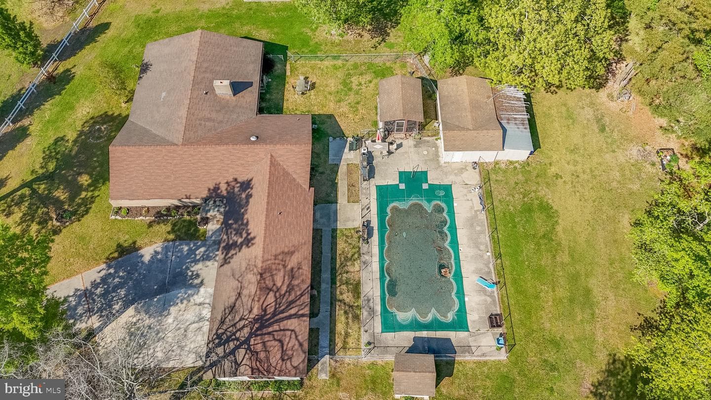 4401 Beechwood Place photo 3