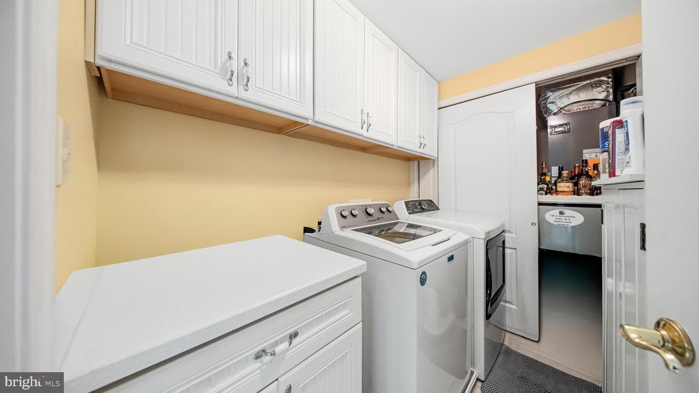101 Williams St # 405 photo 25