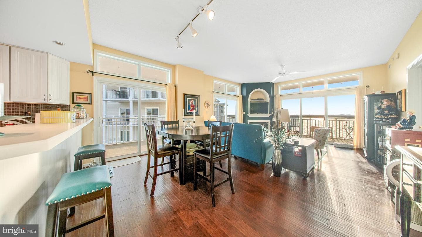 101 Williams St # 405 photo 7