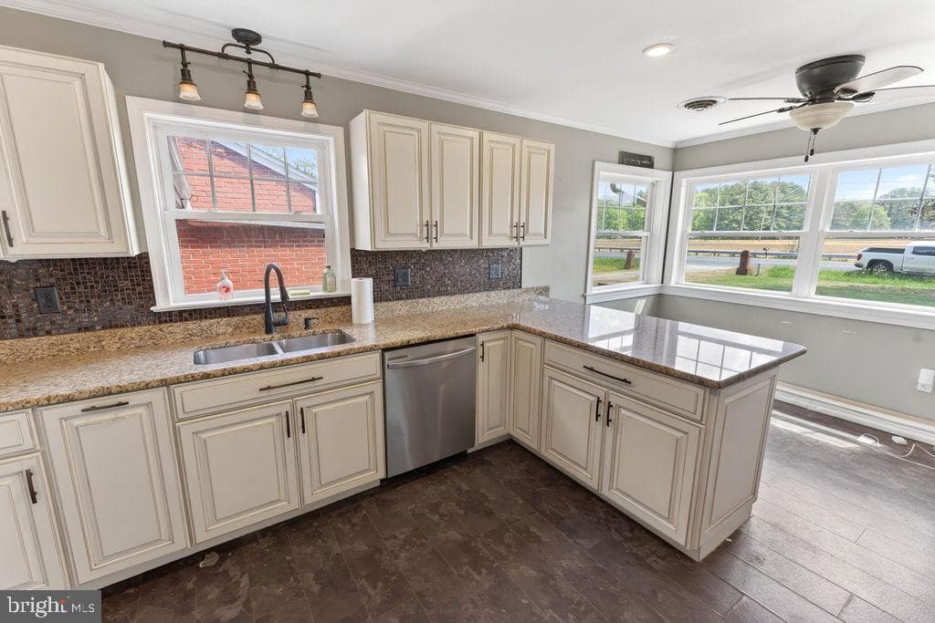 29550 Deal Island Road photo 17