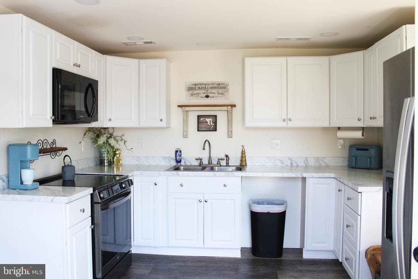 11685 Beckford Avenue photo 3