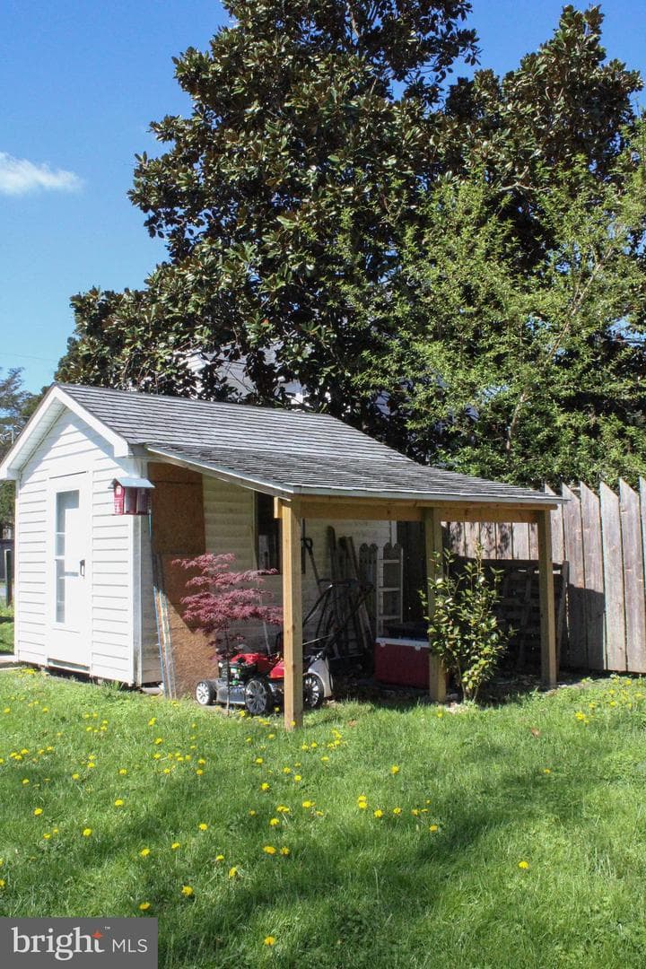 11685 Beckford Avenue photo 33