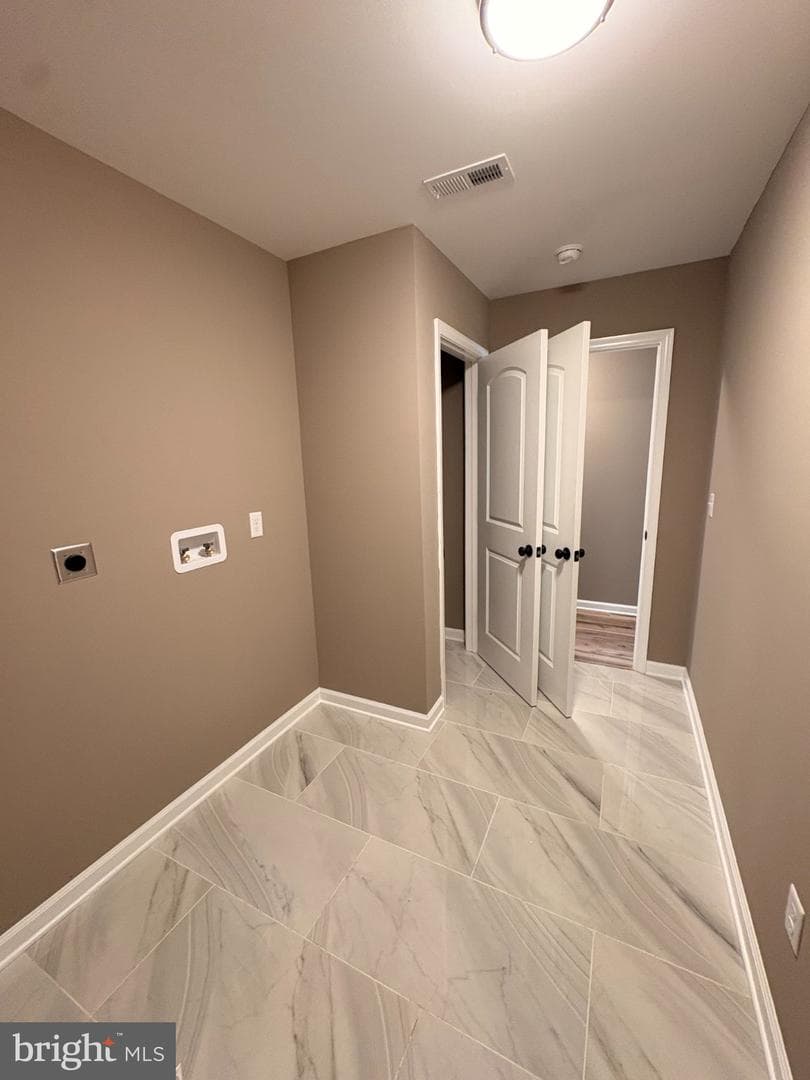 6 Heron Way photo 12