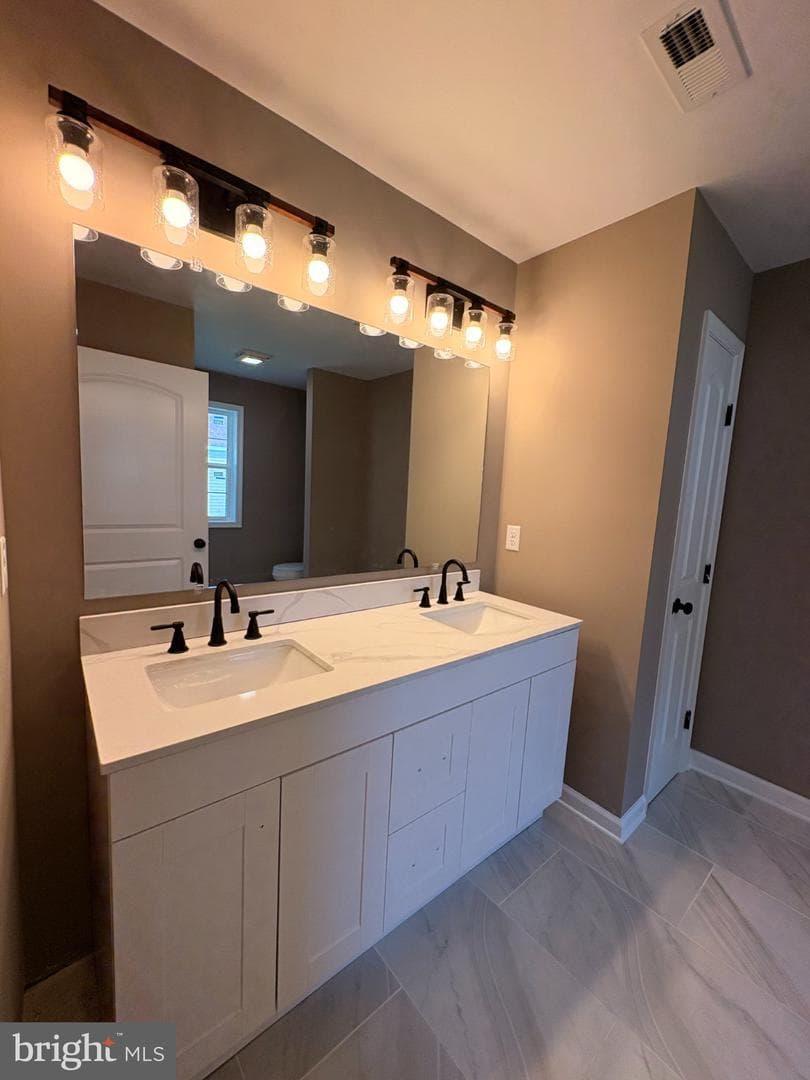 6 Heron Way photo 15