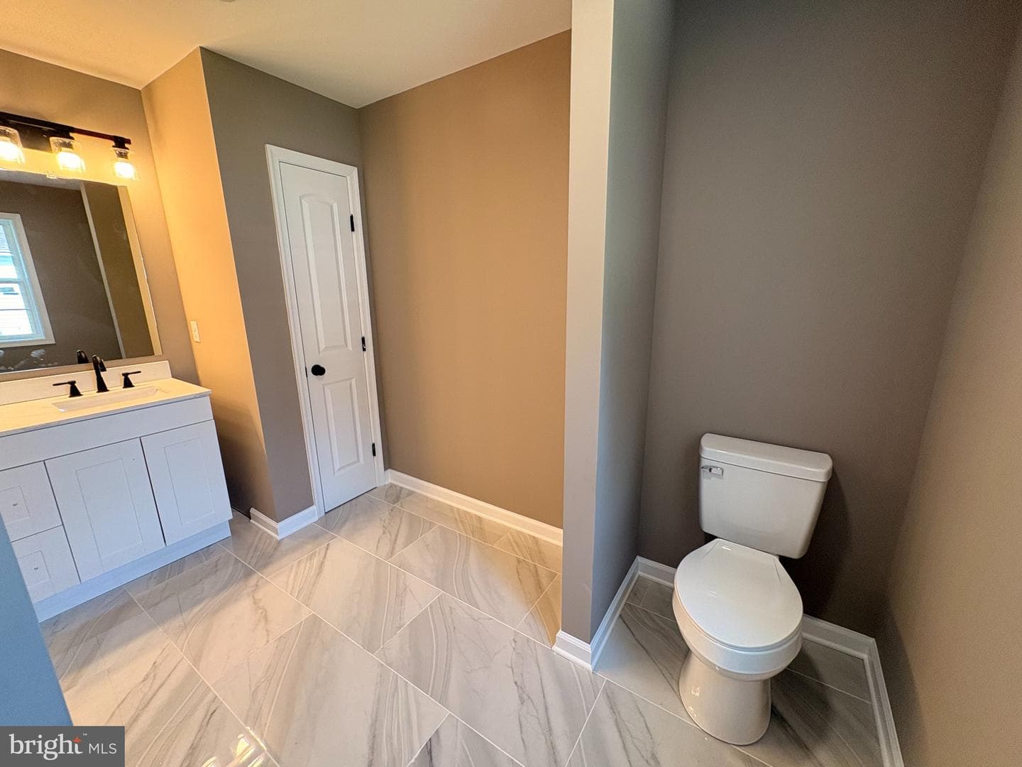 6 Heron Way photo 16