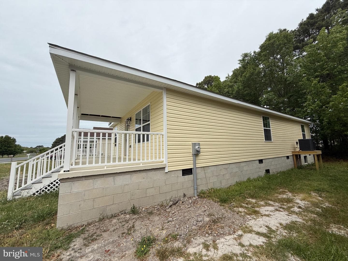 6 Heron Way photo 3