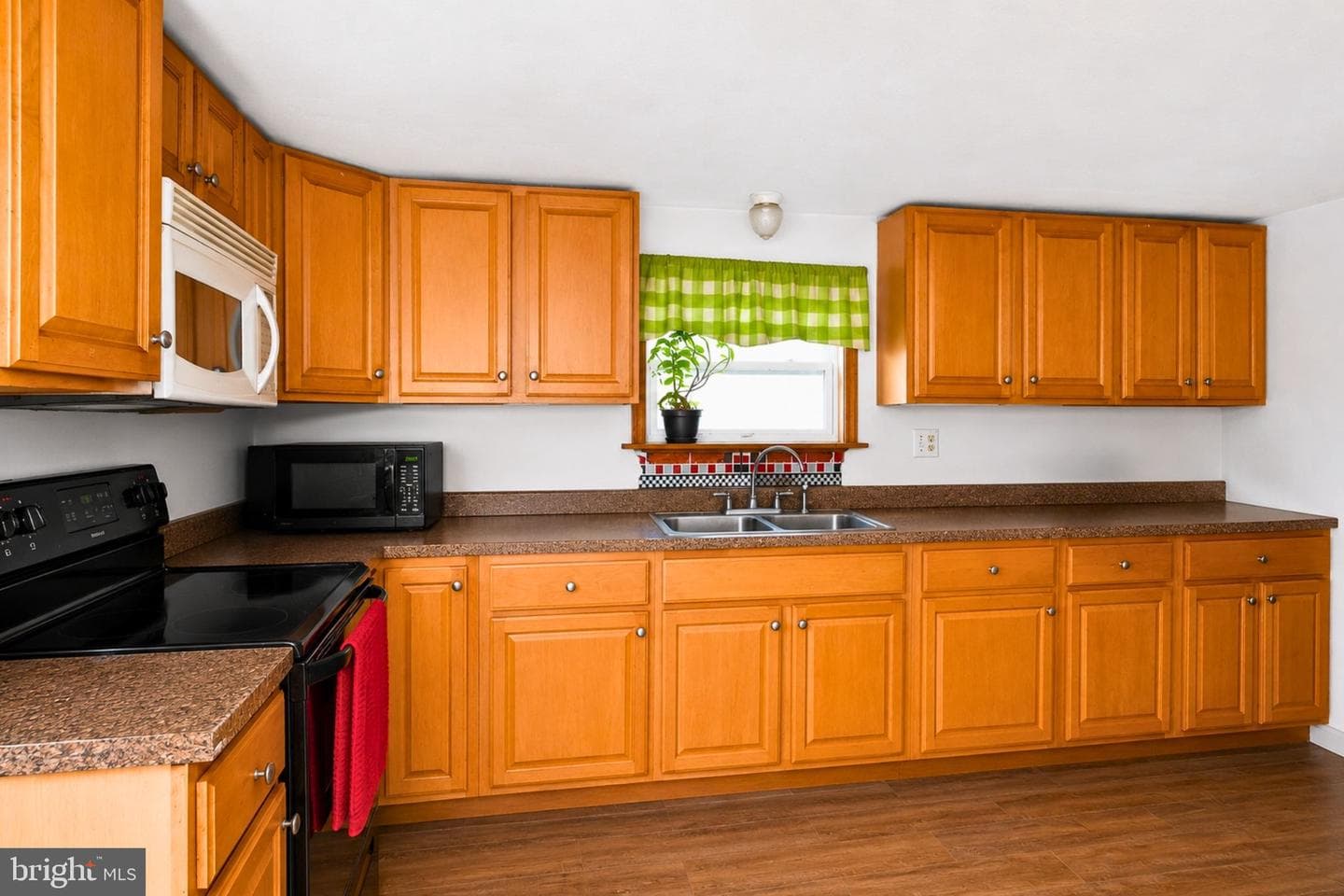 40 W Chesapeake Avenue photo 5