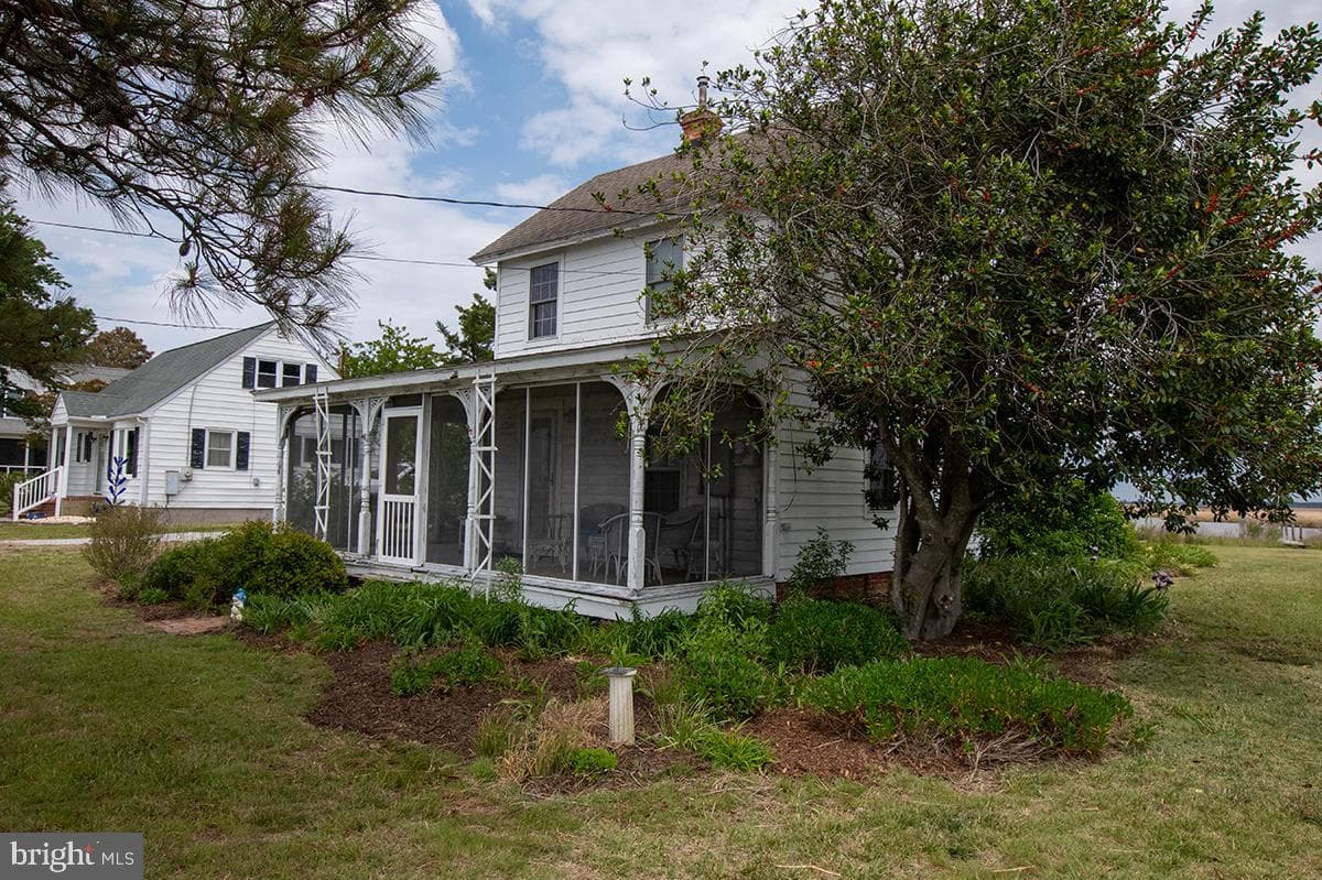 25678 Frenchtown Rd photo 3