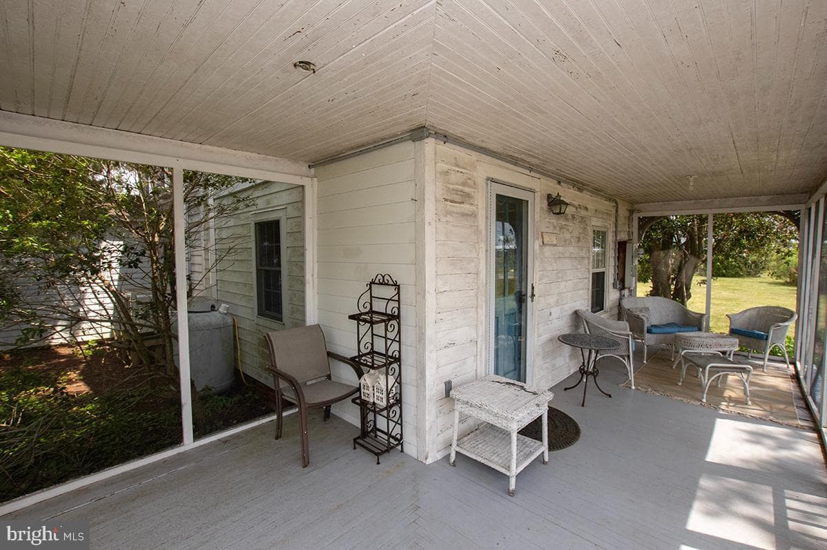 25678 Frenchtown Rd photo 36