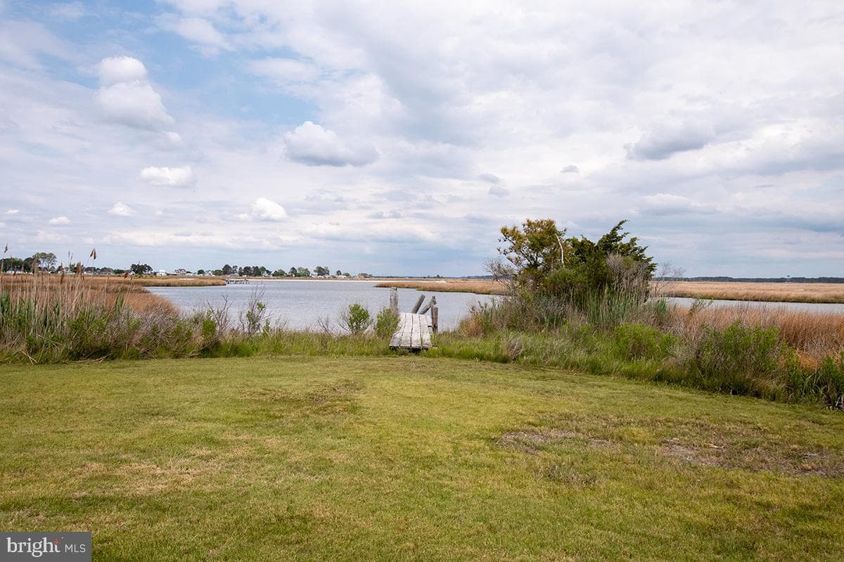 25678 Frenchtown Rd photo 8