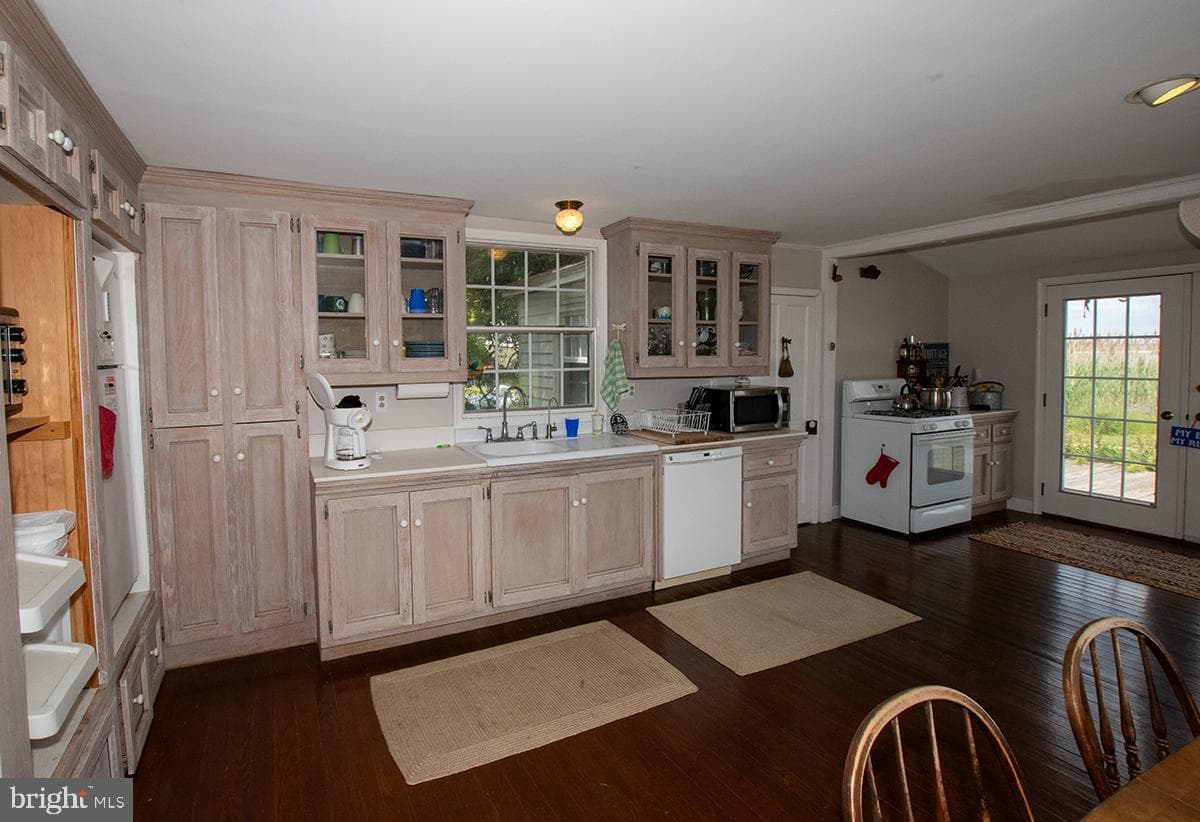 25678 Frenchtown Rd photo 9
