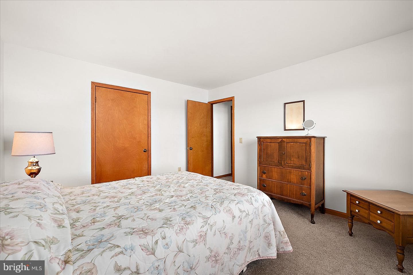 560 Wellington Road photo 22