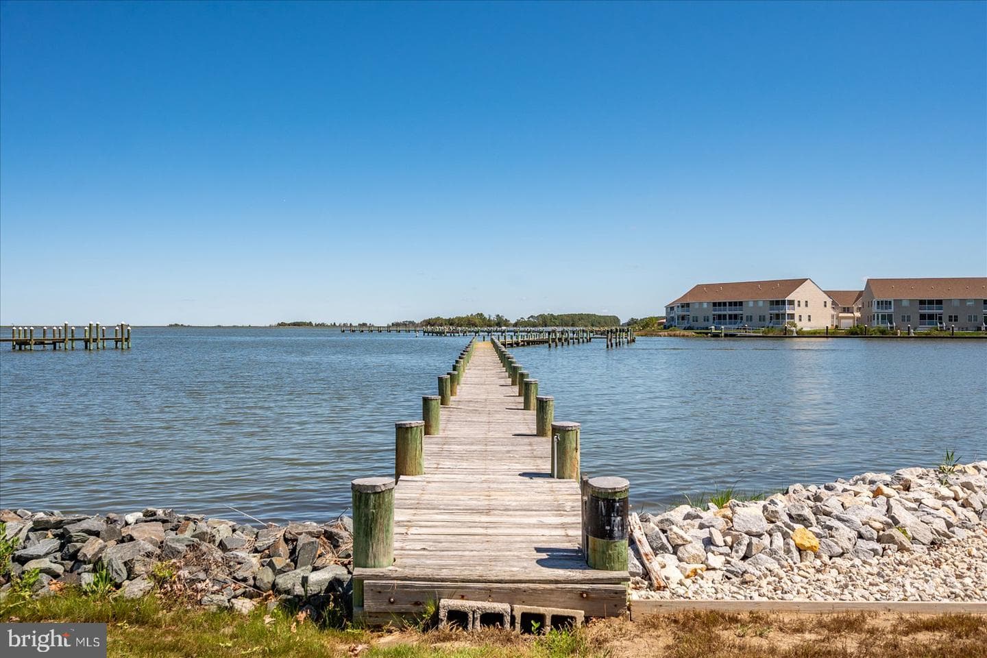 560 Wellington Road photo 35