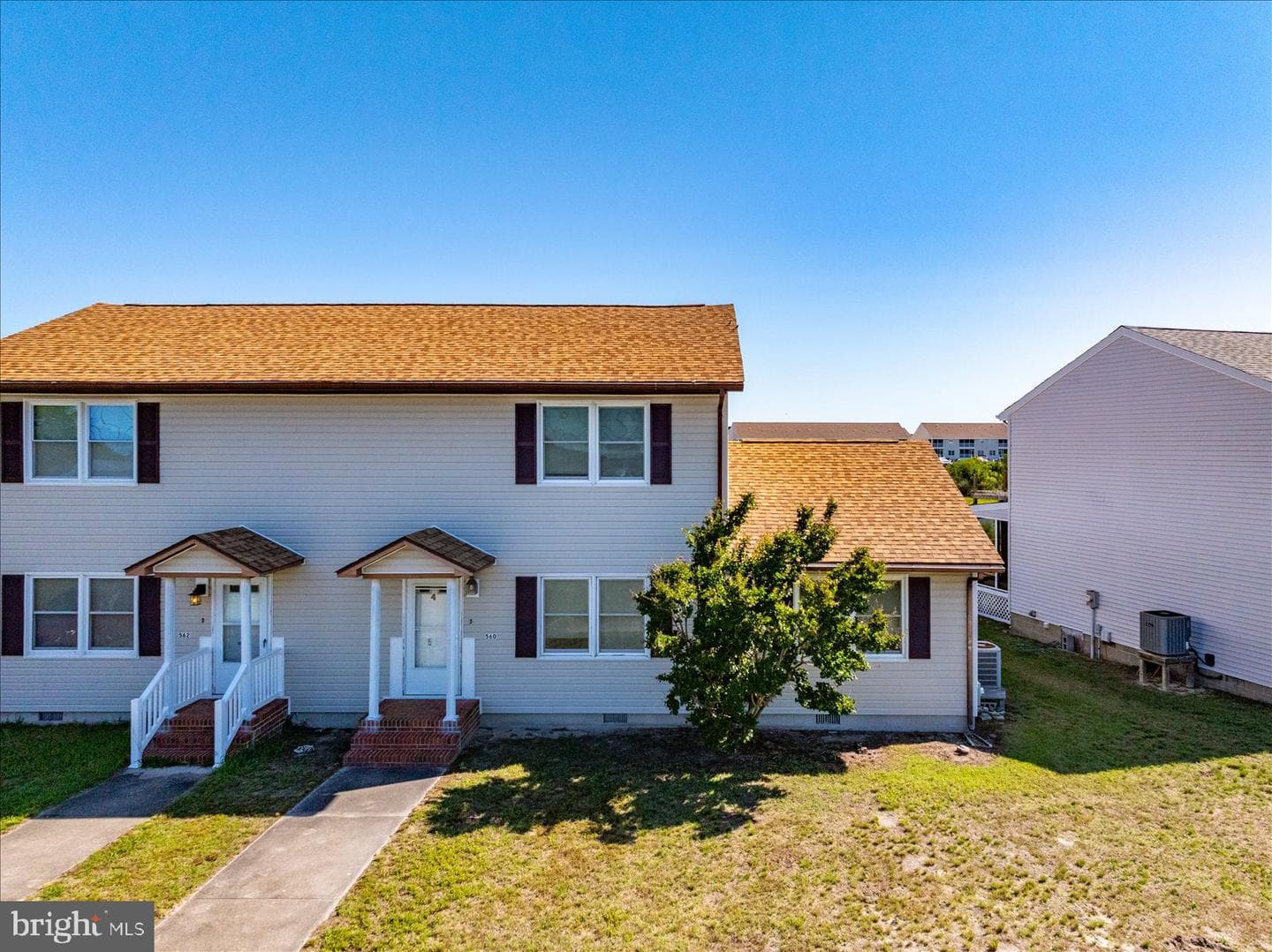 560 Wellington Road photo 47