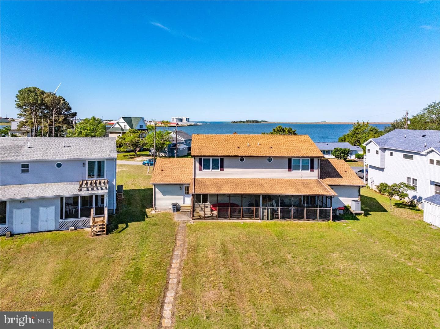 560 Wellington Road photo 49