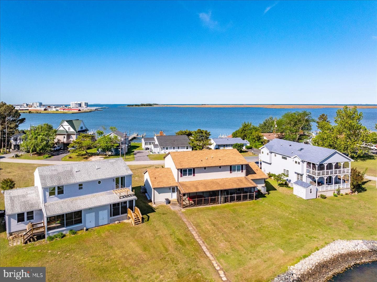 560 Wellington Road photo 50