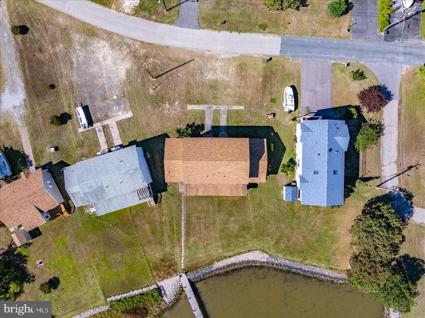 560 Wellington Road photo 54