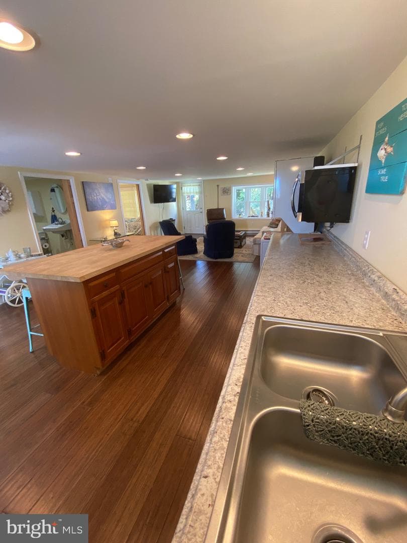 20805 Severn Road photo 15