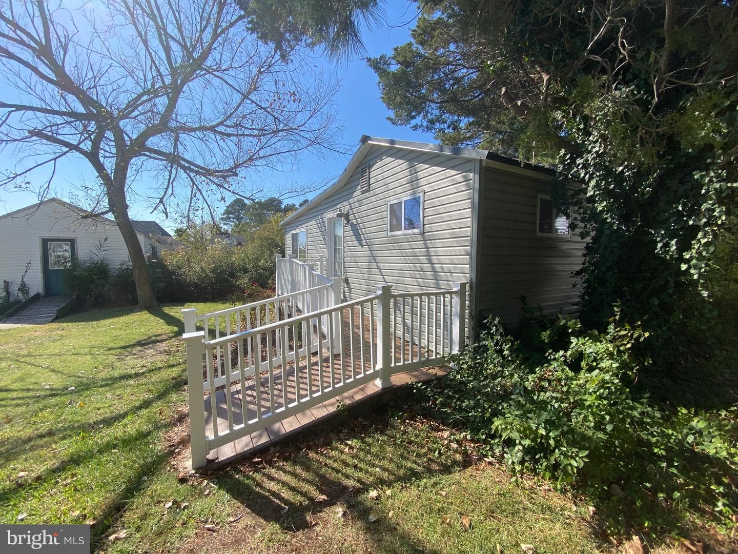 20805 Severn Road photo 7