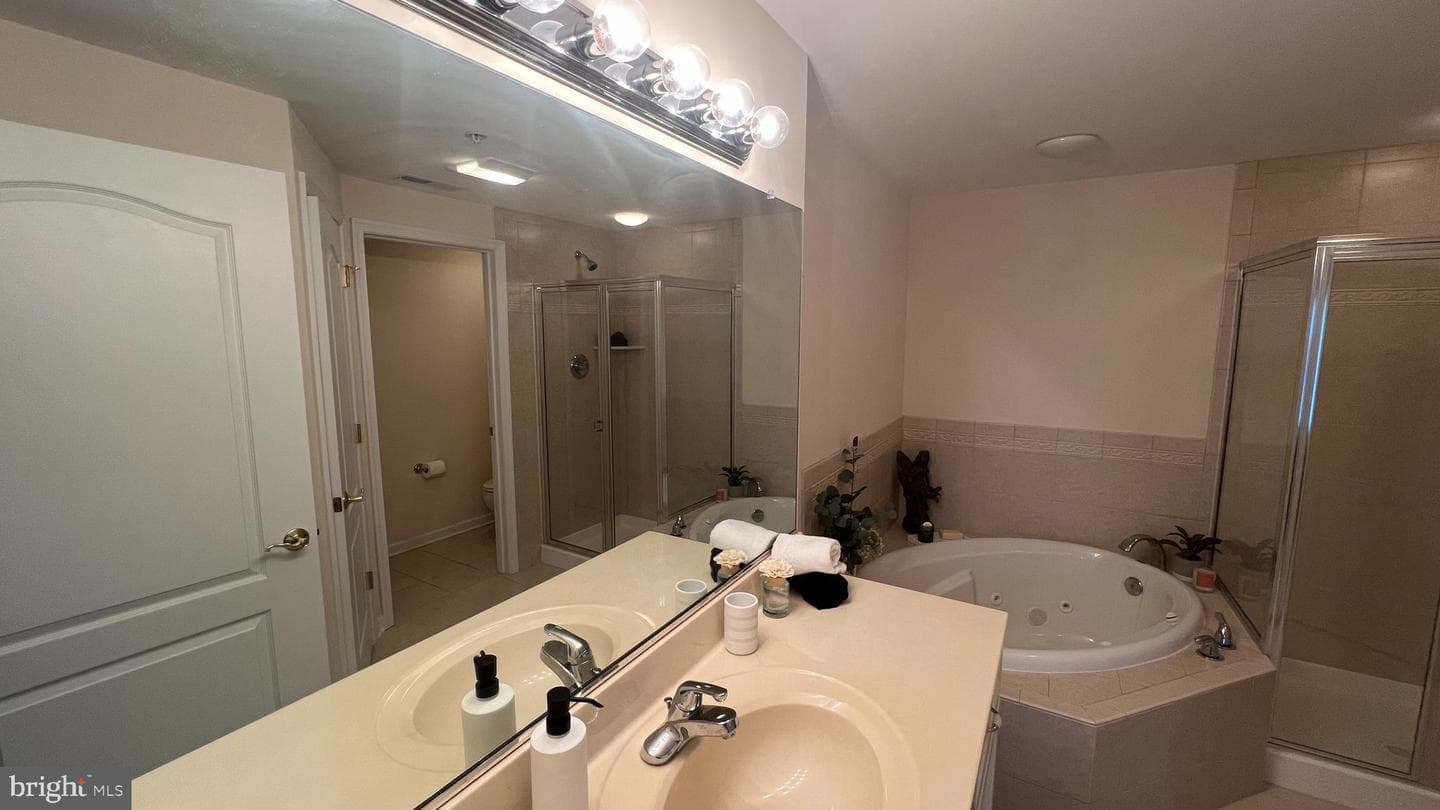 103 Williams Street #416 photo 22