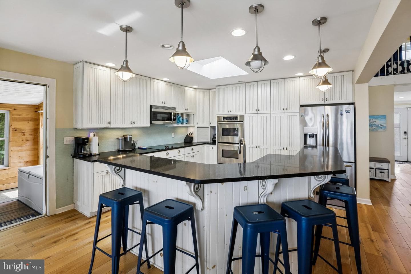 8034 Riverview Road photo 10