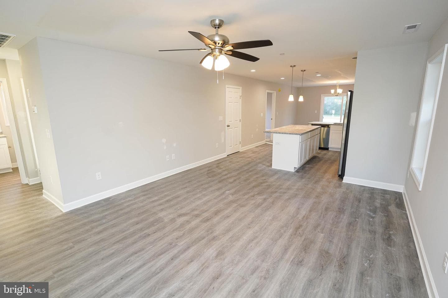 11726 St Stephens Way photo 5