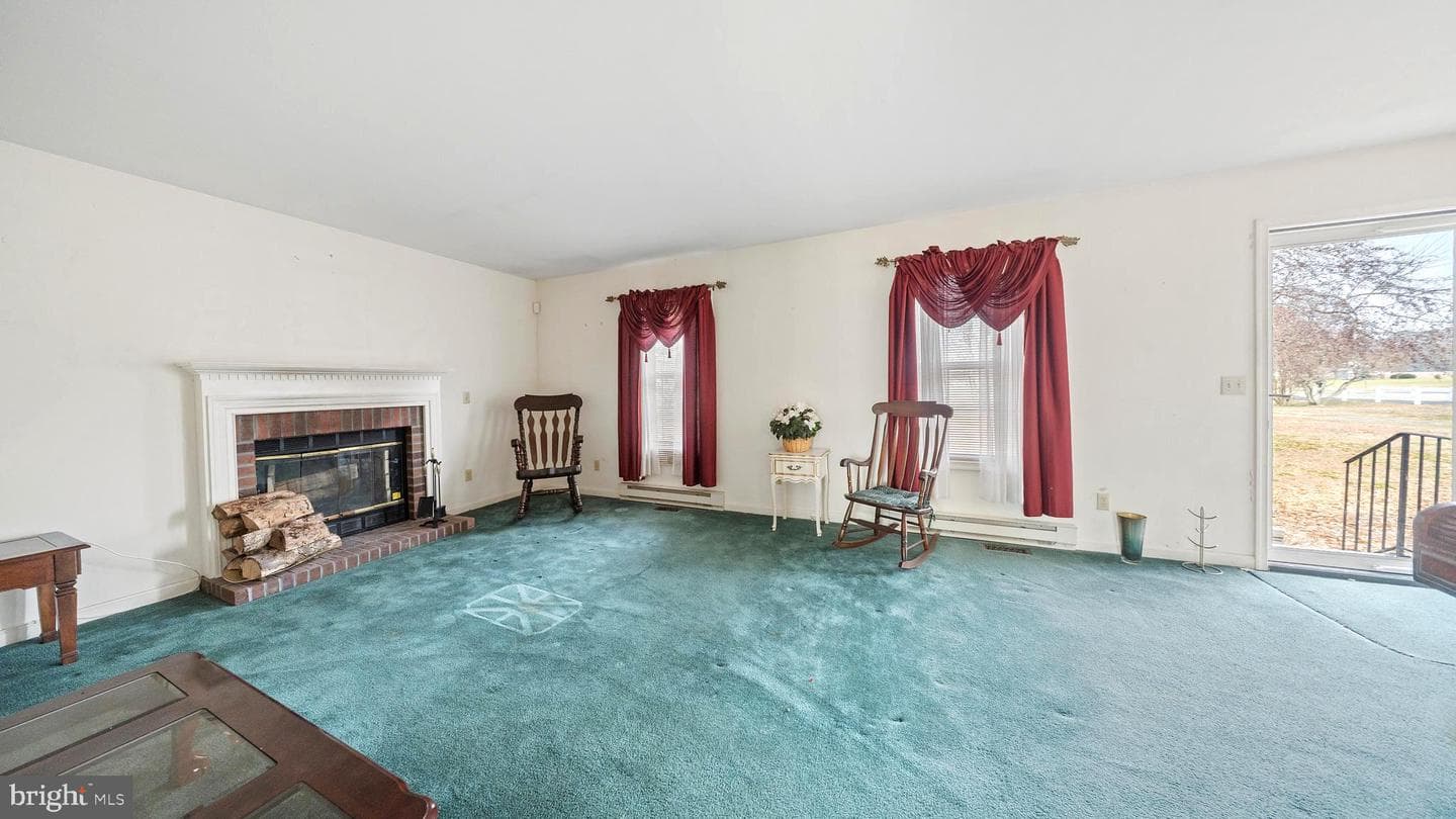 34157 Somerset Rd photo 11