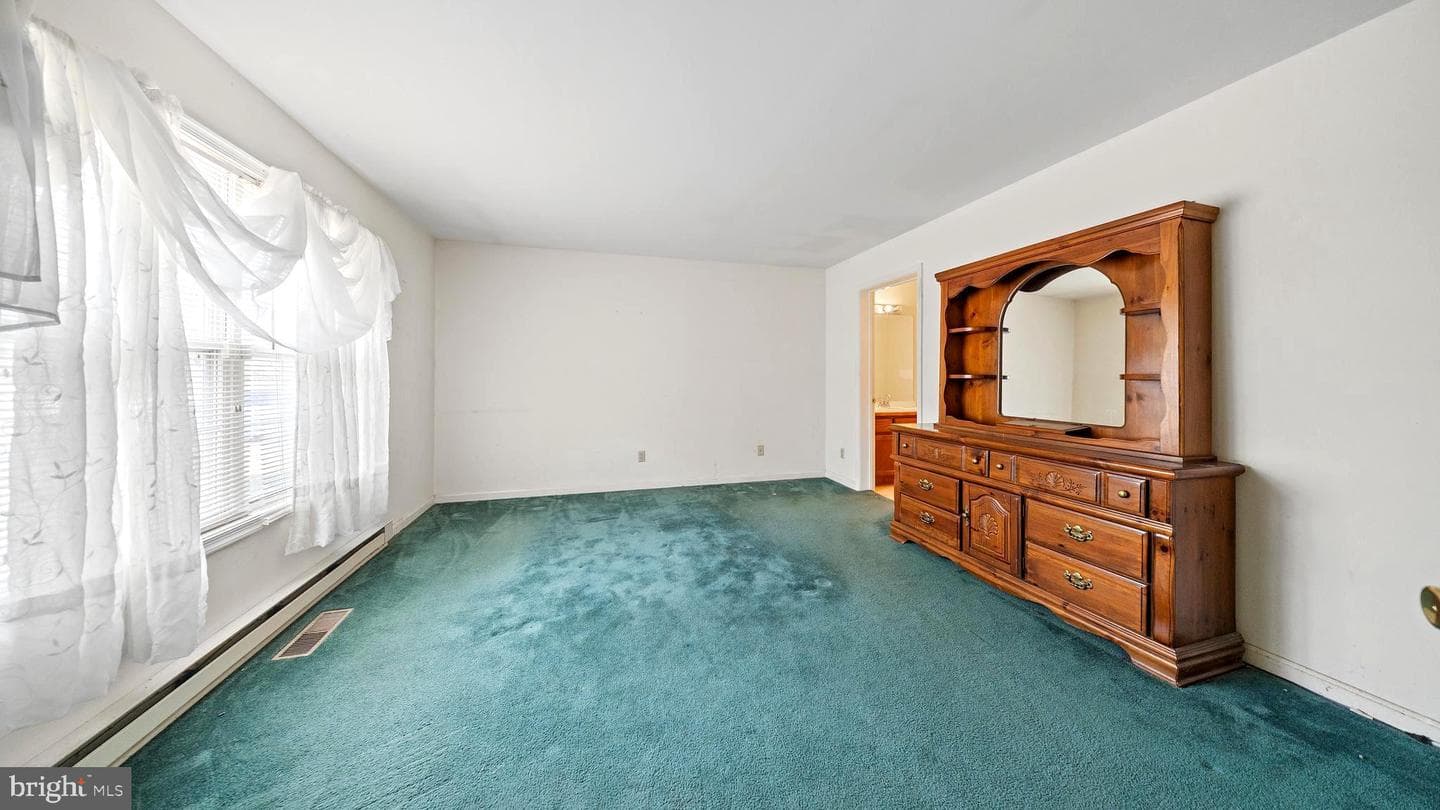 34157 Somerset Rd photo 17