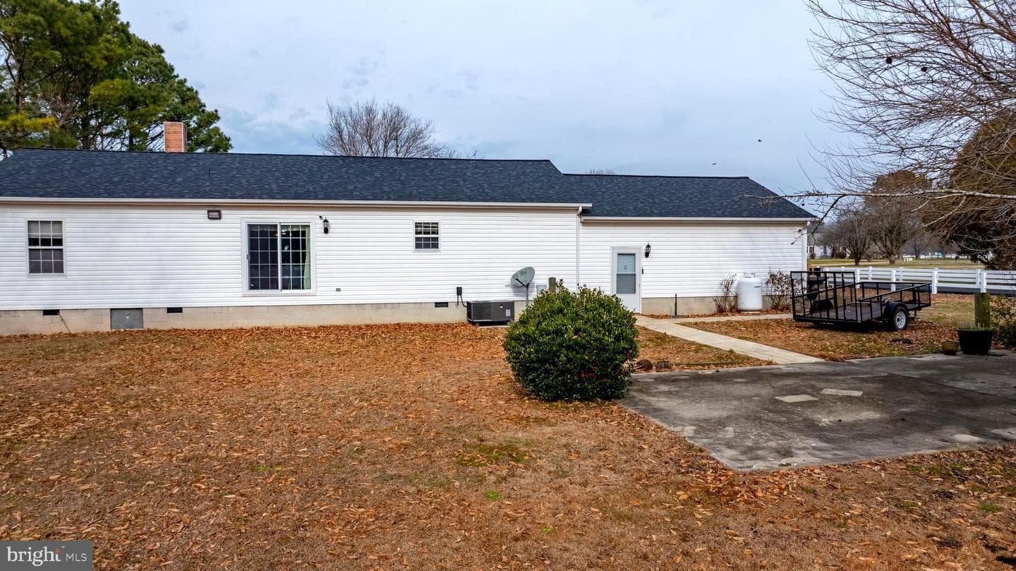 34157 Somerset Rd photo 6