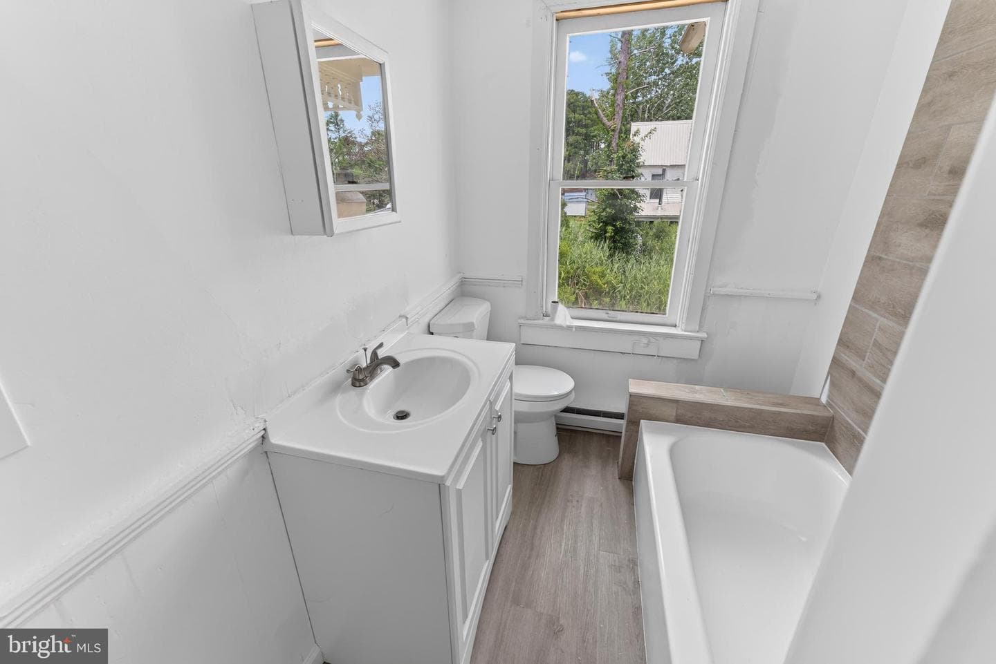 272 S Somerset Avenue photo 40