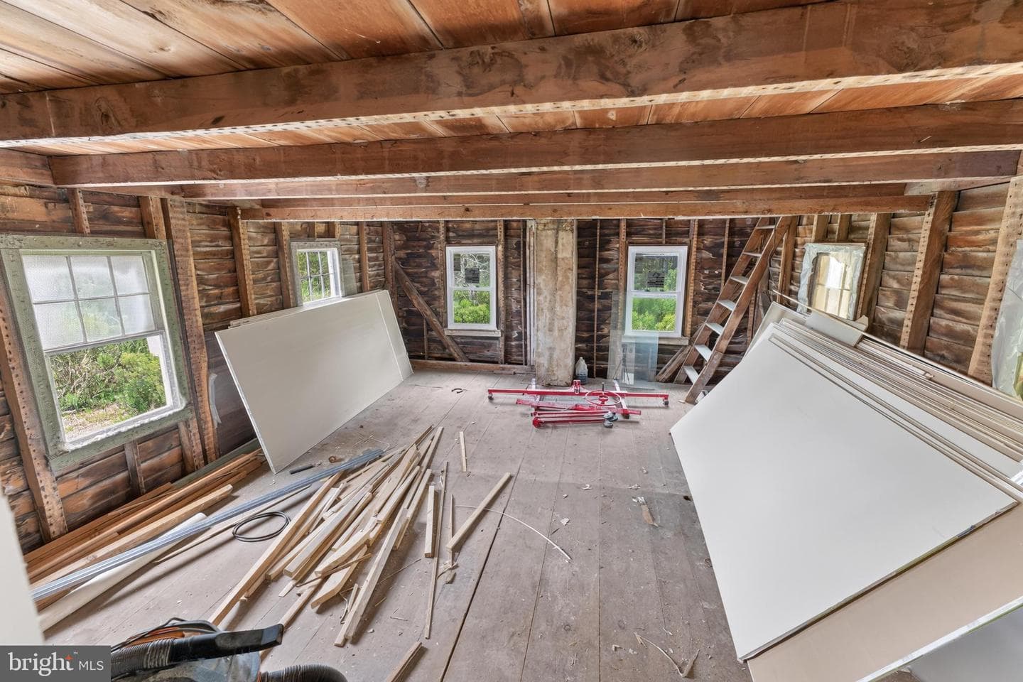 272 S Somerset Avenue photo 47